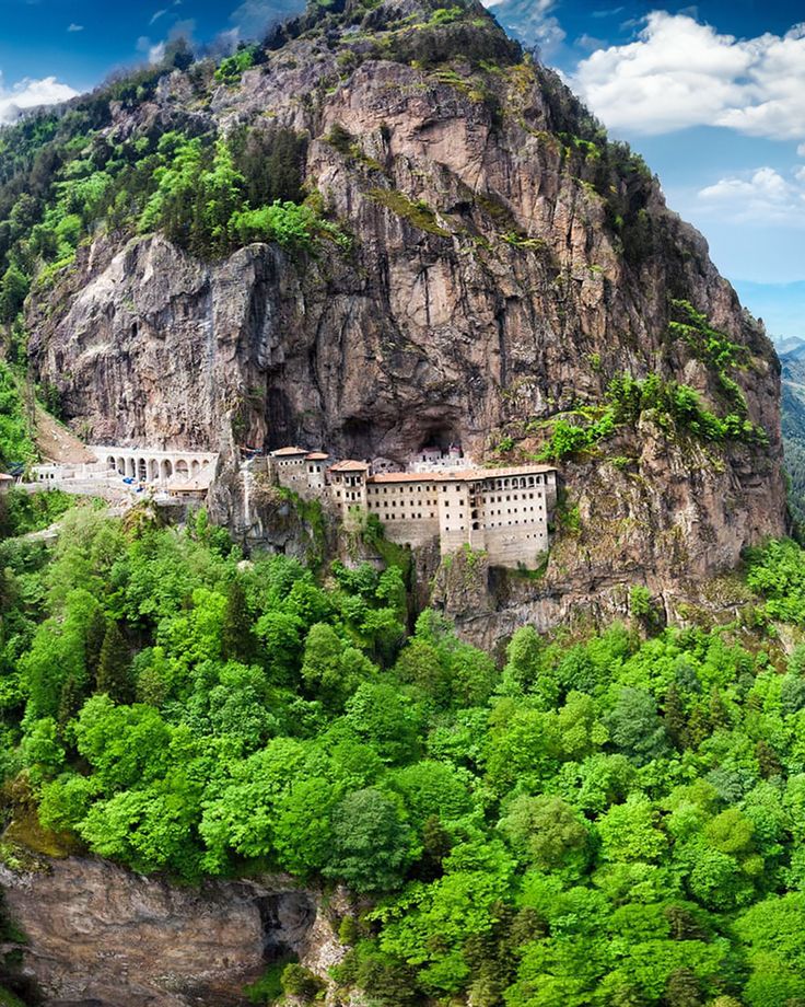 Uçaklı Karadeniz ve Batum Turu 3 Gece Otel Konaklaması (Batum Turu Dahil)